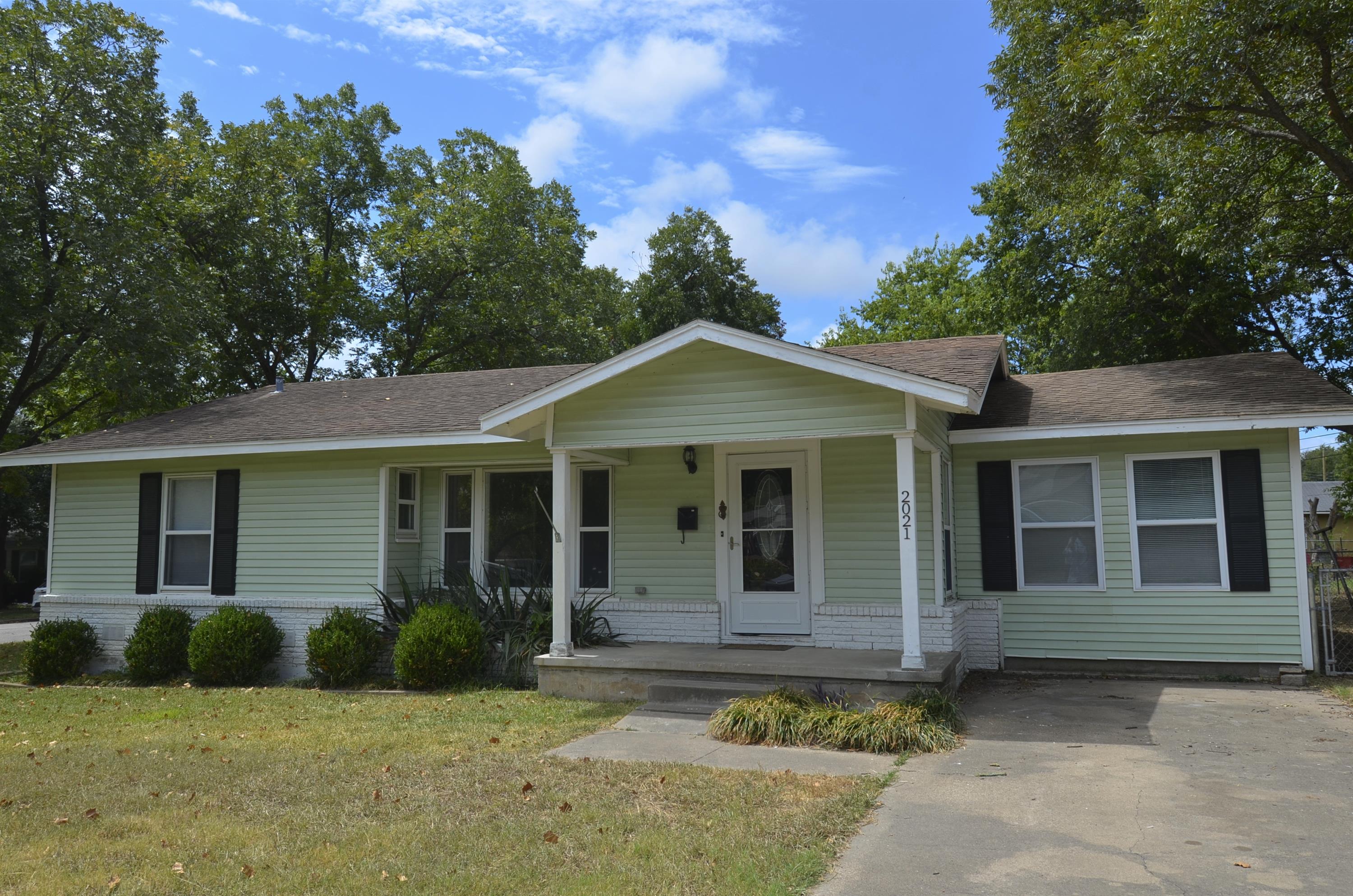 2021 Travis Street