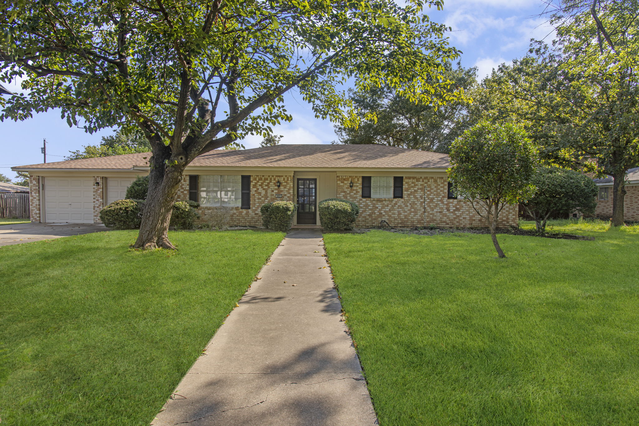 465 Cranbrook Drive